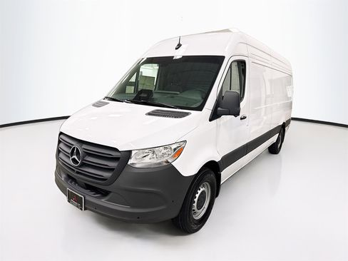 New 2026 Mercedes-Benz Sprinter 2500 image 3