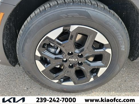 New 2026 Kia Sorento S FWD image 5