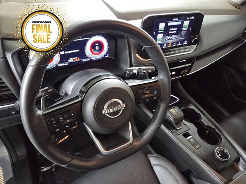 Used 2022 Nissan Rogue Platinum w/ Head-Up Display Package image 12