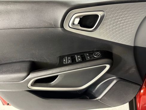 Used 2020 Kia Soul X-Line image 19