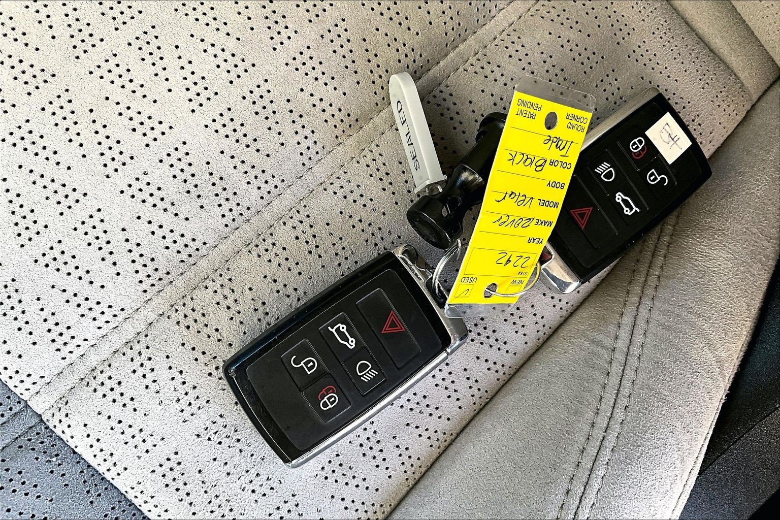 Used 2020 Land Rover Range Rover Evoque R-Dynamic HSE AWD/4WD image 9
