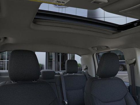 New 2026 Ford Maverick XLT w/ XLT Luxury Package image 12