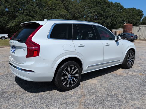 Used 2023 Volvo XC90 B6 Plus w/ Protection Package AWD/4WD image 3