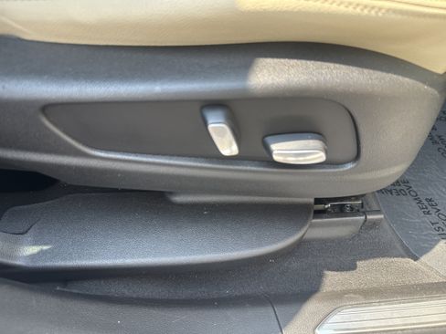 Used 2019 Cadillac XT5 AWD image 15