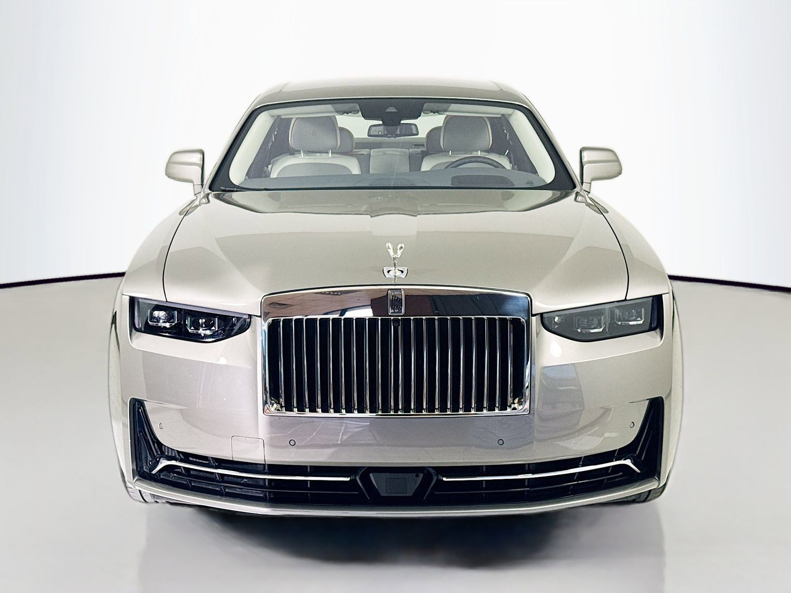 Certified 2025 Rolls-Royce Ghost AWD/4WD image 2