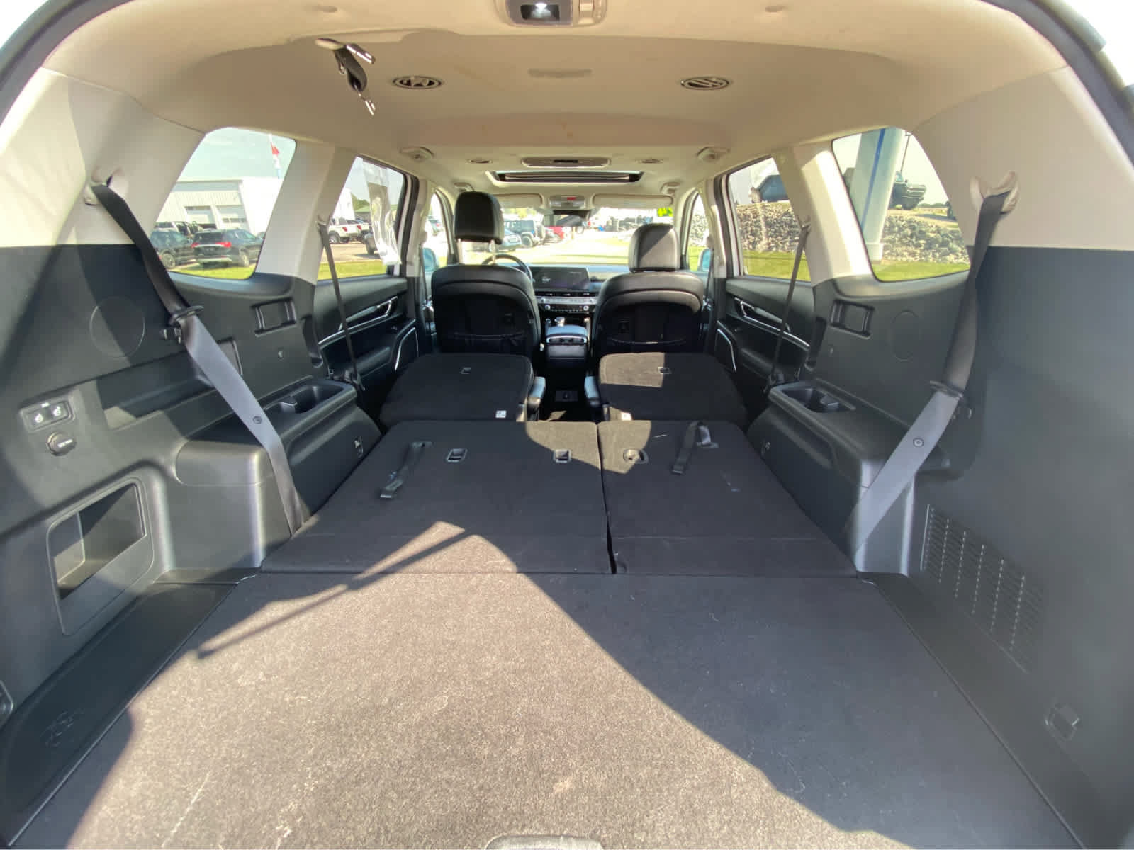 Used 2024 Kia Telluride S w/ S Sunroof Package FWD image 11