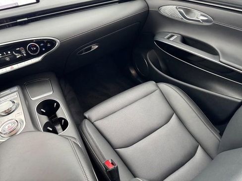 Used 2025 Genesis GV70 2.5T image 15