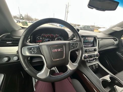 Used 2018 GMC Yukon SLE image 17