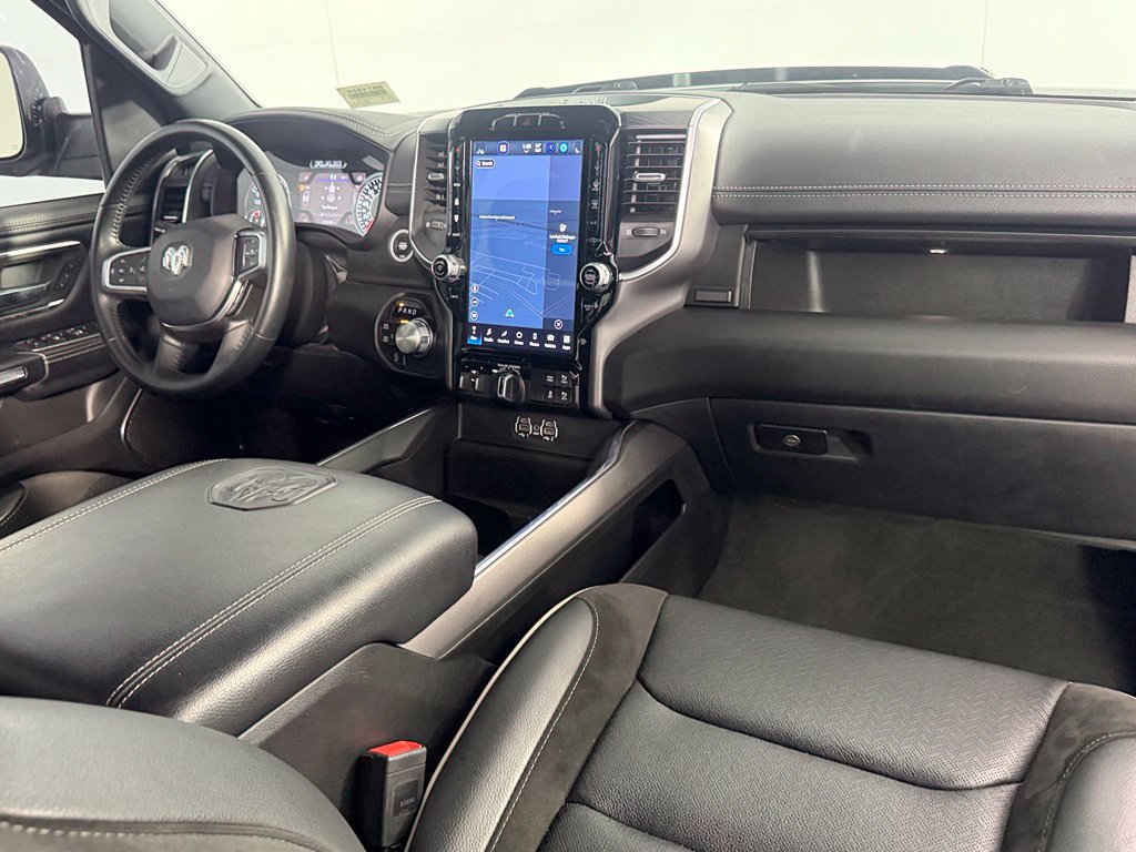 Used 2024 RAM 1500 Laramie AWD/4WD image 15