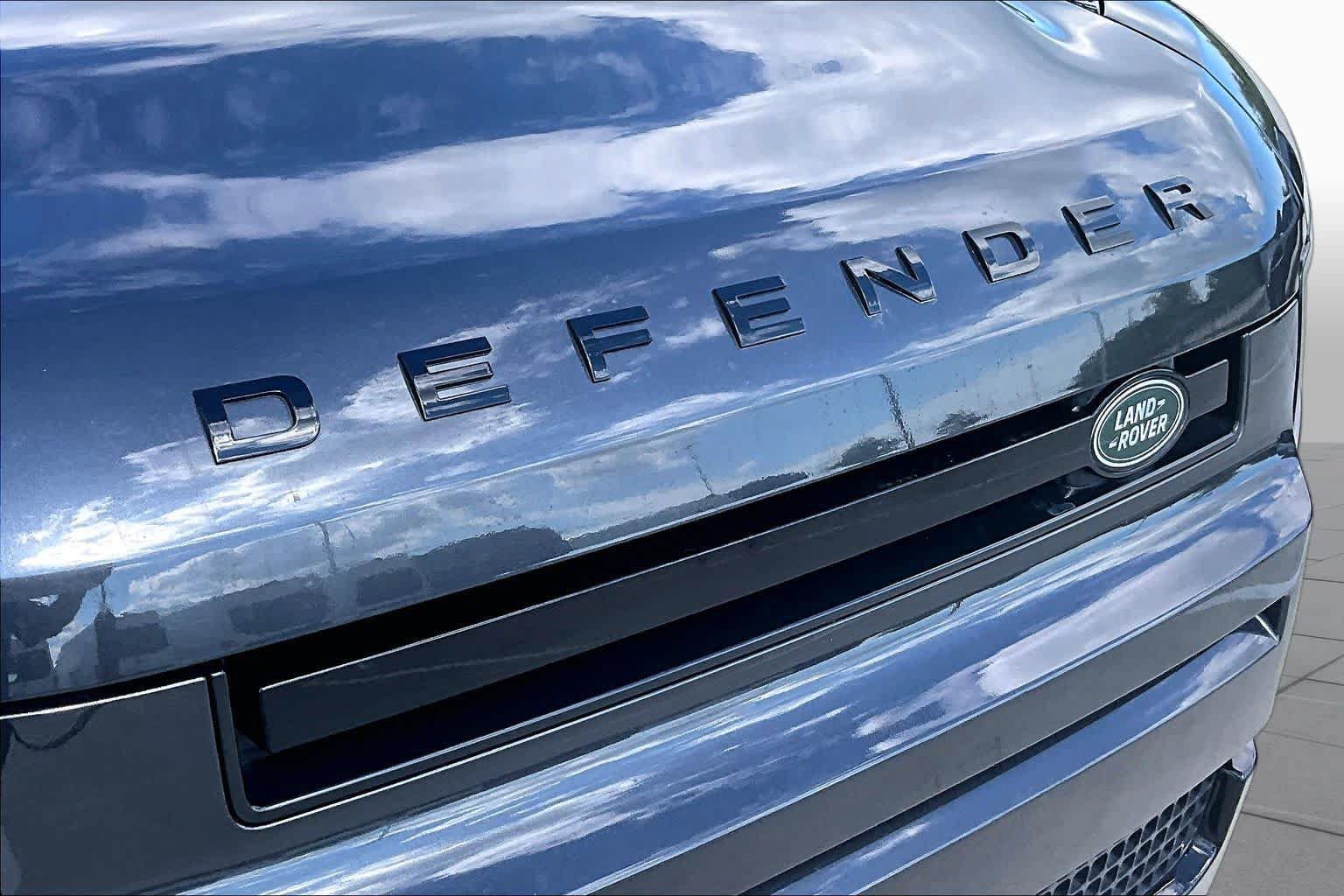 Used 2024 Land Rover Defender 90 X-Dynamic SE AWD/4WD image 26