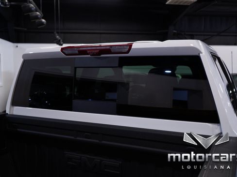 Used 2025 GMC Sierra 2500 Denali w/ Denali Reserve Package AWD/4WD image 17