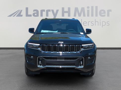 New 2025 Jeep Grand Cherokee Overland w/ Trailer Tow Package image 8