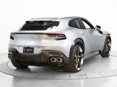 Used 2025 Ferrari Purosangue image 7