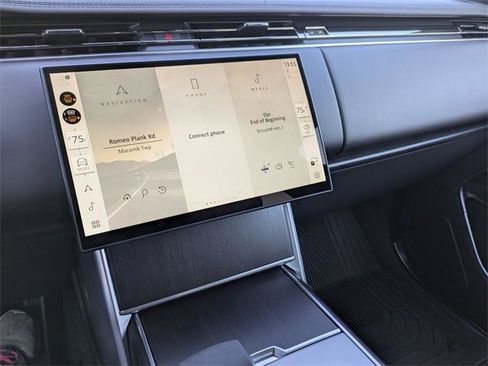 New 2026 Land Rover Range Rover Long Wheelbase SE image 11