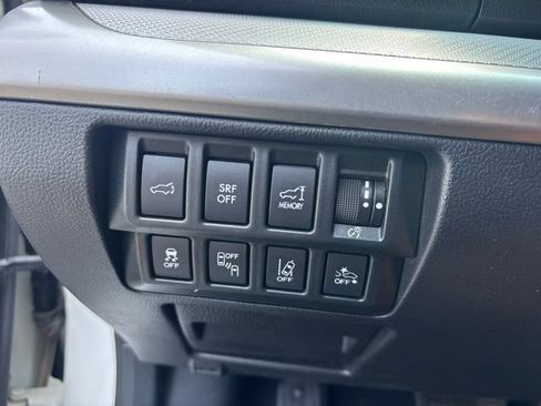 Used 2017 Subaru Outback 2.5i Premium AWD/4WD image 12