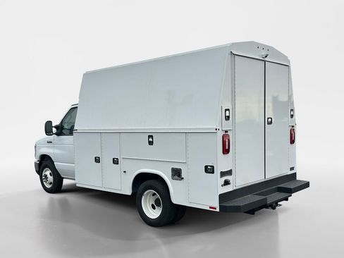 New 2025 Ford E-350 and Econoline 350 Super Duty w/ Power Equipment Group RWD image 5