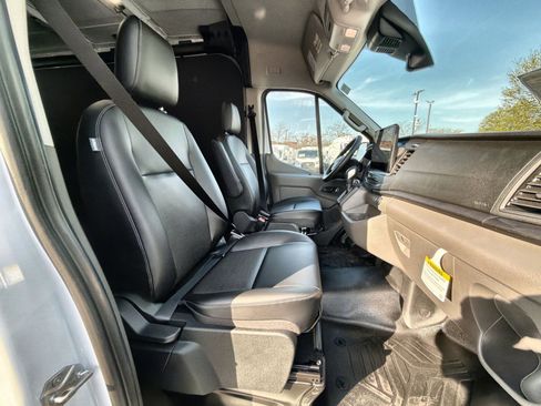 New 2026 Ford Transit 250 148 Medium Roof w/ Load Area Protection Package RWD image 25