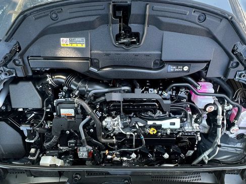 Used 2026 Toyota Prius LE FWD image 20