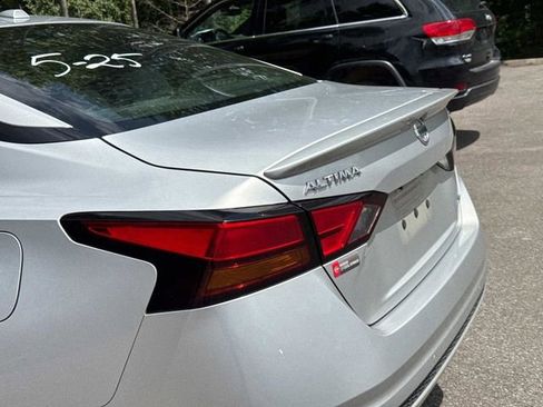 Used 2019 Nissan Altima 2.5 SV AWD/4WD image 12