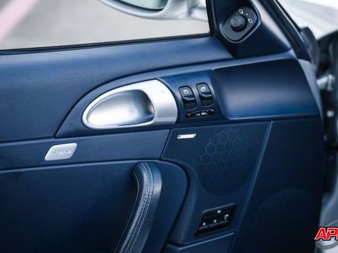 Used 2006 Porsche 911 Carrera RWD image 60