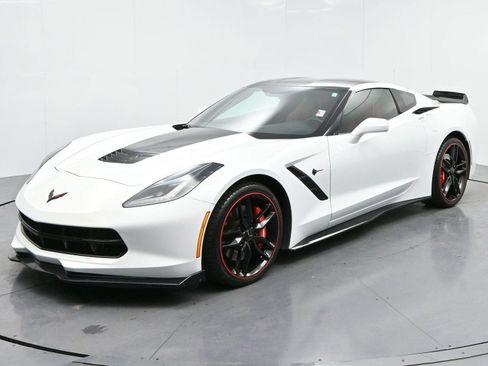 Used 2014 Chevrolet Corvette Stingray Coupe image 3