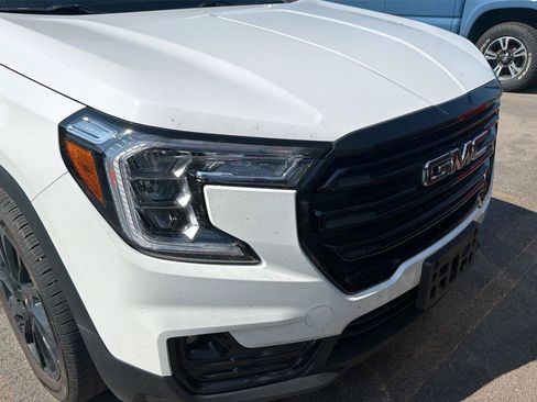 Used 2024 GMC Terrain SLT w/ Elevation Edition AWD/4WD image 42