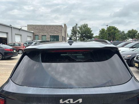 Used 2023 Kia Sorento SX AWD/4WD image 7