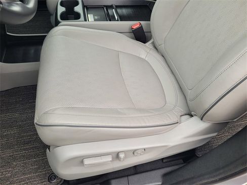 Used 2023 Honda Odyssey Elite image 13