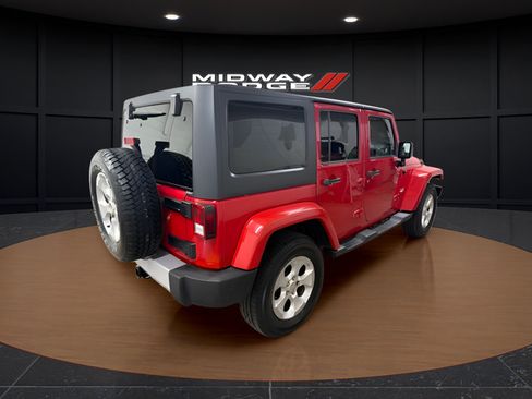 Used 2014 Jeep Wrangler Unlimited Sahara w/ Connectivity Group AWD/4WD image 4