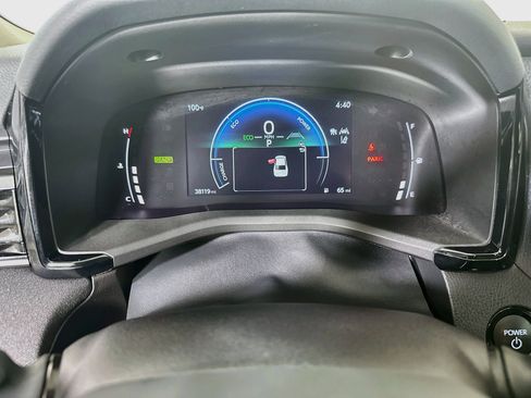 Used 2025 Toyota Camry LE FWD image 19