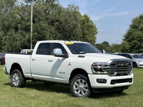 New 2026 RAM 2500 Laramie AWD/4WD image 15