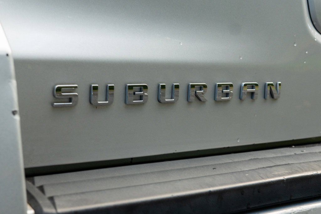 Used 2020 Chevrolet Suburban LT AWD/4WD image 7