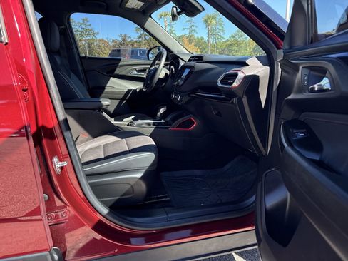 Used 2023 Chevrolet TrailBlazer RS w/ Convenience Package image 33