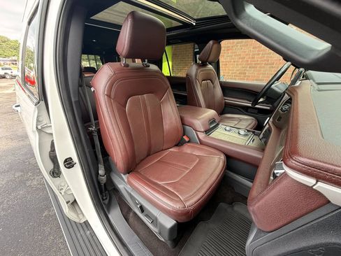 Used 2022 Ford Expedition Max Limited AWD/4WD image 10