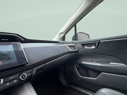 Used 2018 Honda Clarity Touring image 15