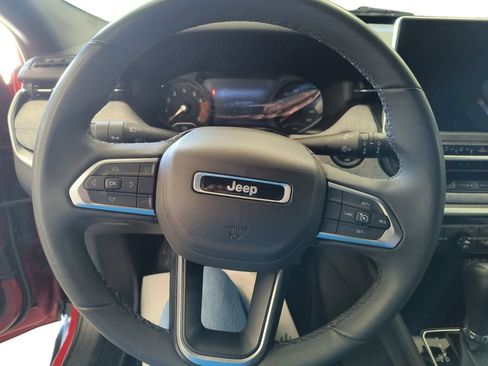 Used 2024 Jeep Compass Latitude AWD/4WD image 13