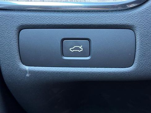 Used 2026 Volvo XC60 B5 Plus w/ Protection Package Premier AWD/4WD image 31