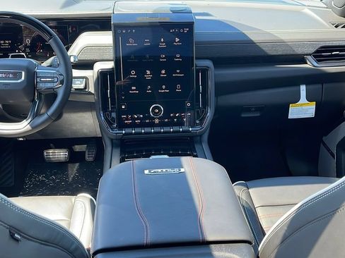 New 2026 GMC Yukon AT4 Ultimate AWD/4WD image 18