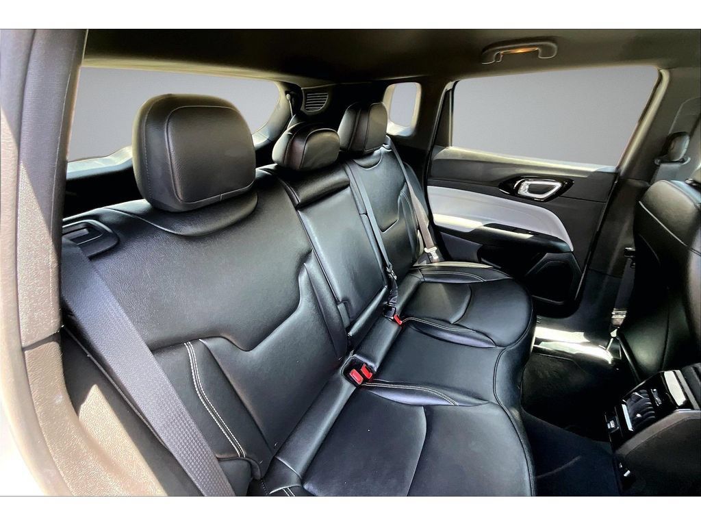 Certified 2026 Jeep Compass Limited AWD/4WD image 26