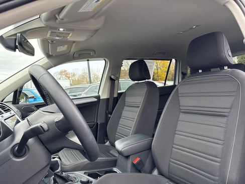 Used 2024 Volkswagen Tiguan S image 13