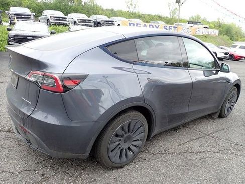 Used 2023 Tesla Model Y Long Range AWD/4WD image 6