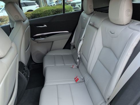 Used 2023 Cadillac XT4 Luxury FWD image 14