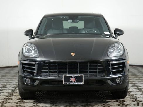 Certified 2018 Porsche Macan image 10