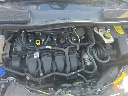 Used 2021 Ford Transit Connect XLT FWD image 5