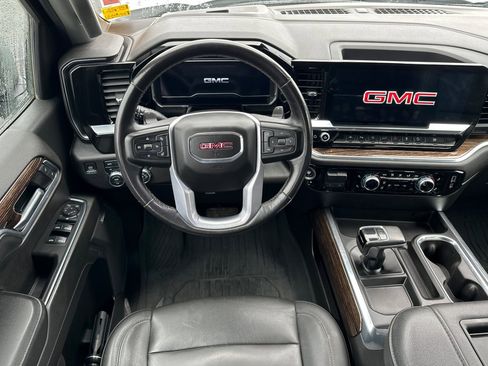 Used 2022 GMC Sierra 1500 Elevation w/ Elevation Premium Package image 15