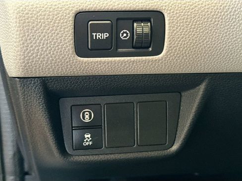 Used 2018 Honda Accord LX image 12