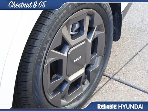 Used 2025 Kia Carnival SX FWD image 40