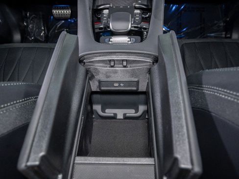 New 2025 Mercedes-Benz GLS 63 AMG 4MATIC image 25