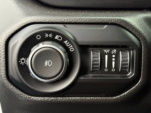 Used 2022 Jeep Wrangler Unlimited Rubicon image 27