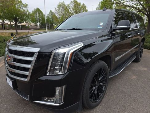 Used 2019 Cadillac Escalade ESV Premium Luxury AWD/4WD image 2